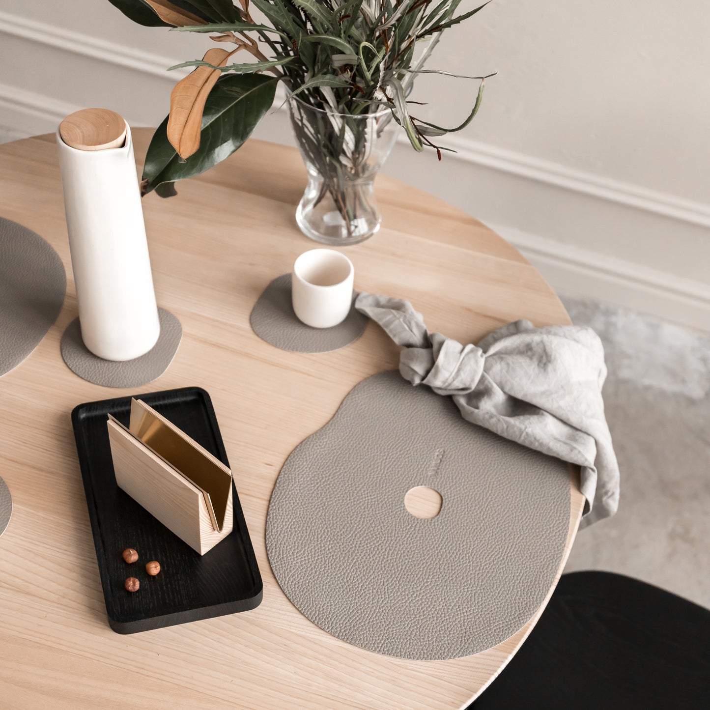 HOST. Placemats